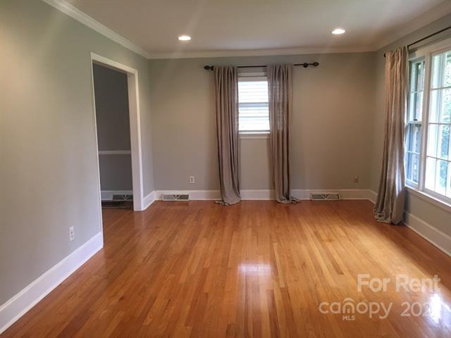 Foto del edificio - 7014 Tabor Ln