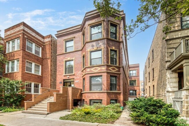 Building Photo - 2 bedroom in Chicago IL 60660