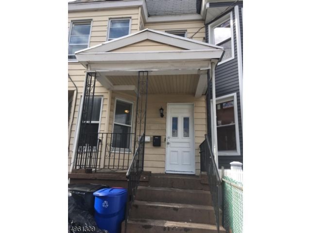 Primary Photo - 272 Summer Ave