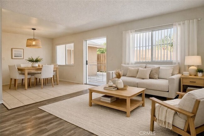 Foto del edificio - 17102 Emerald Ln