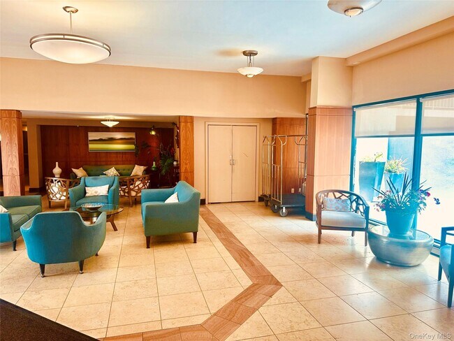 Foto del edificio - 1155 Warburton Ave