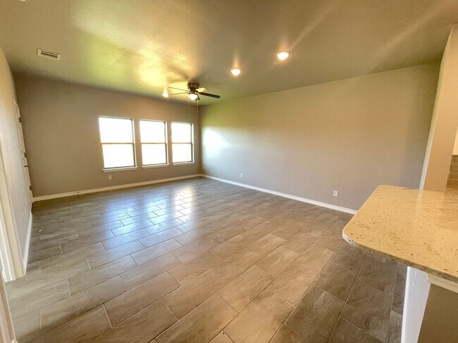 Building Photo - 5417 Rose Garden Loop