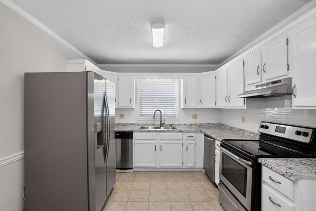 Foto del edificio - Charming 2BR Condo in Calhoun