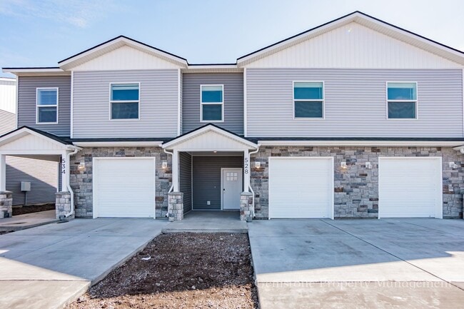 Foto del edificio - LEASE TAKEOVER for Darling 3 Bed 2.5 Bath Townhome located in Sugar City