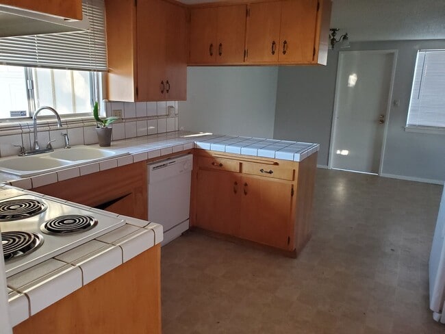 Foto del edificio - Spacious Home in Mary Lake Subdivision