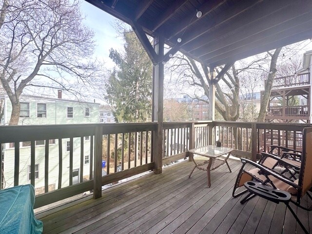 Foto del edificio - 98 Cypress St