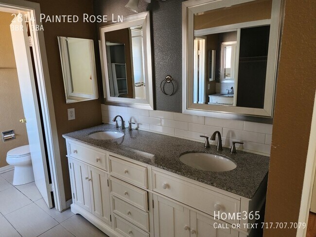 Foto del edificio - This Henderson home is perfect for your fa...