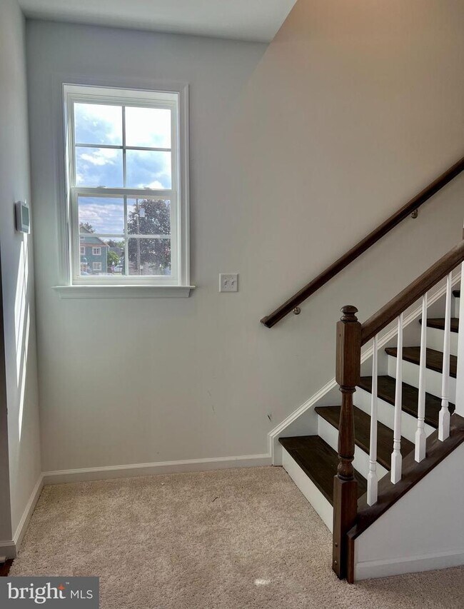 Building Photo - 3141 Eton Pl