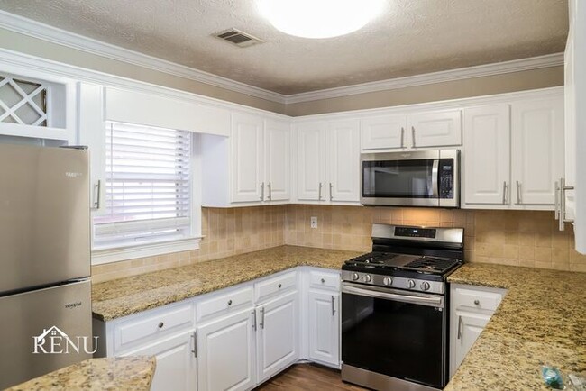 Foto del edificio - 475 Fairway Court