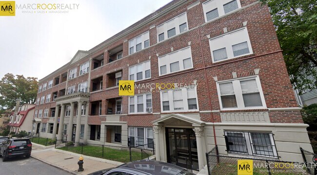 Building Photo - 120 Sutherland Rd