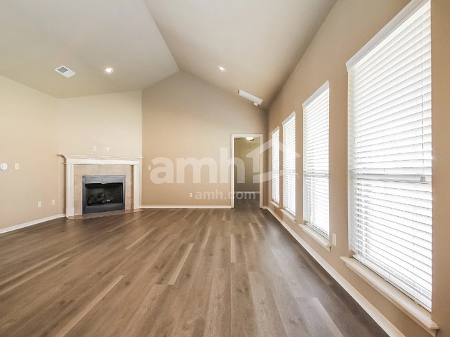Building Photo - 14537 S Urbana Ct