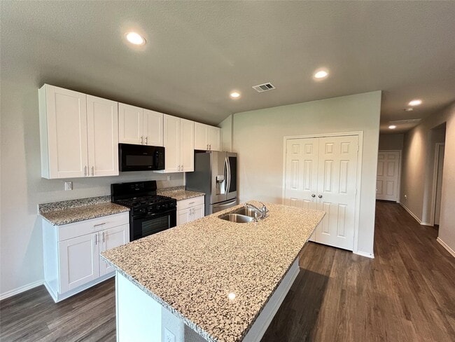 Building Photo - 10526 Vinca Minor Ln