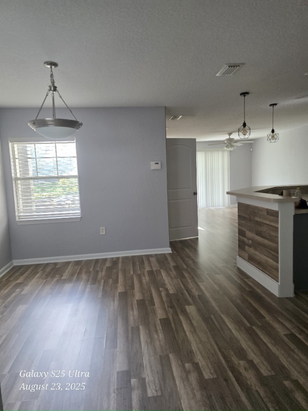Foto del edificio - 8550 Argyle Business Loop