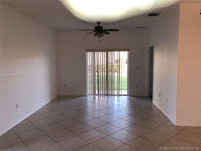 Foto del edificio - 13114 SW 42nd St