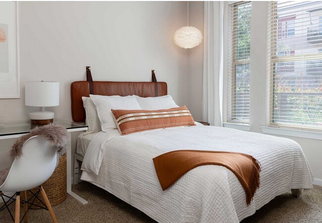 Foto del edificio - 5635 1/2 Diehl Trail