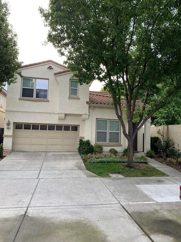Building Photo - Pet-friendly Tassajara Meadows Home - $3,8...