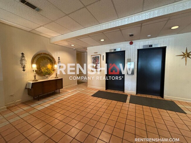Building Photo - Text the Leasing Team at 901-820-4367 to S...