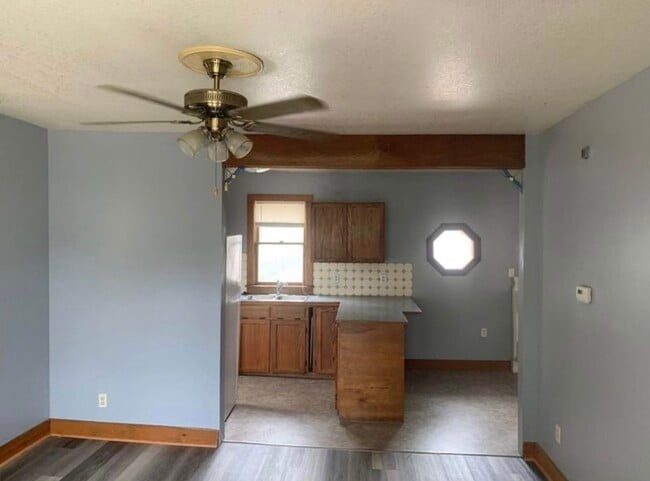 Foto del edificio - 1043 Delaware St