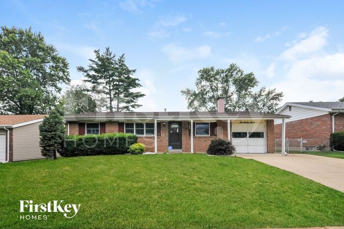 Primary Photo - 7 Winded Way Ct