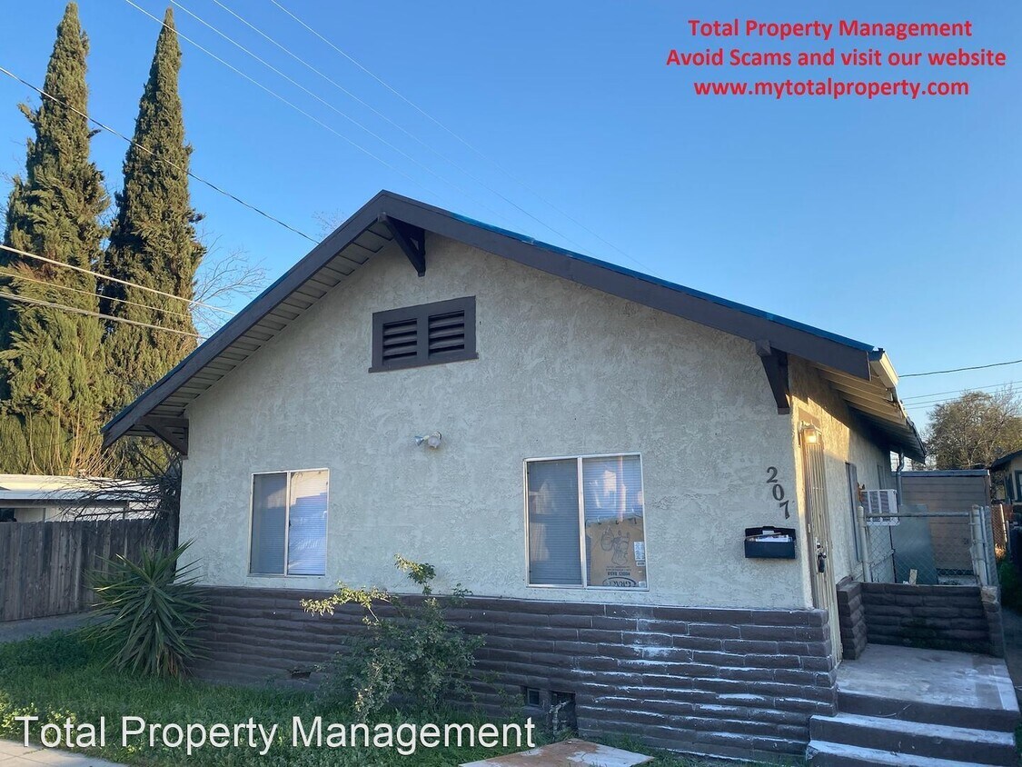 Foto principal - 2 br, 1 bath House - 207 E. Sequoia Ave.
