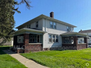 Building Photo - 524 Martin St