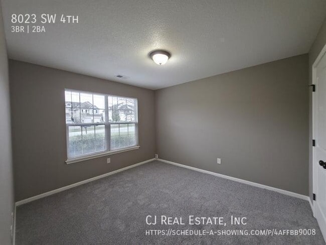 Foto del edificio - 8023 SW 4th-