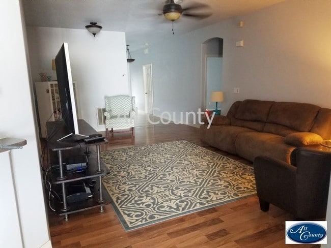 Building Photo - 6106 Indigo Crossing Dr