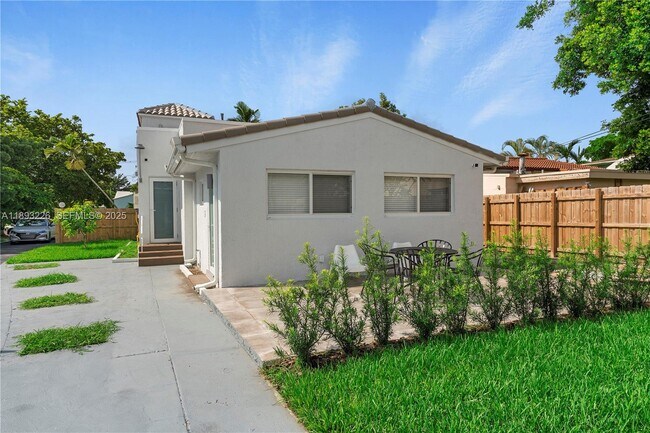 Foto del edificio - 1637 Jackson St