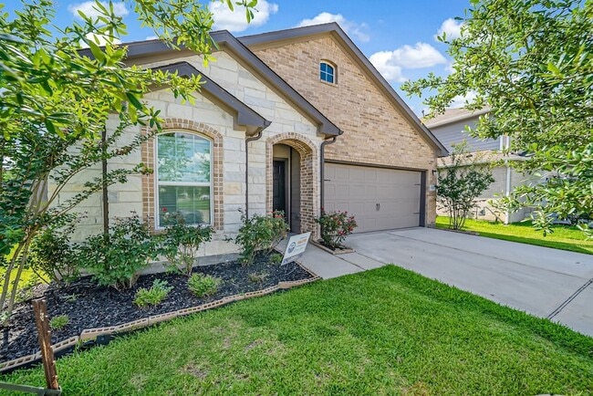 Building Photo - 15250 White Moss Dr