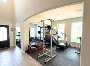 Building Photo - 244 Upland Dr