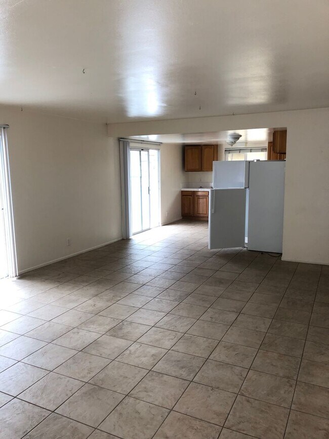 Building Photo - 6681 Del Playa Dr