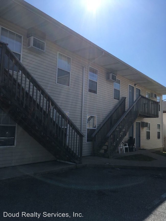 Building Photo - 8564-8564 Chesapeake Blvd