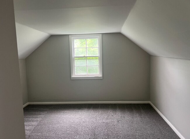 Building Photo - Lovely, Spacious Home
