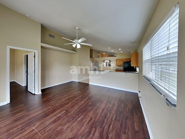 Foto del edificio - 100 Fieldstream North Blvd