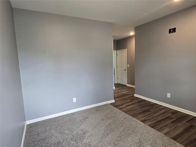 Foto del edificio - 104 Mccall Wy