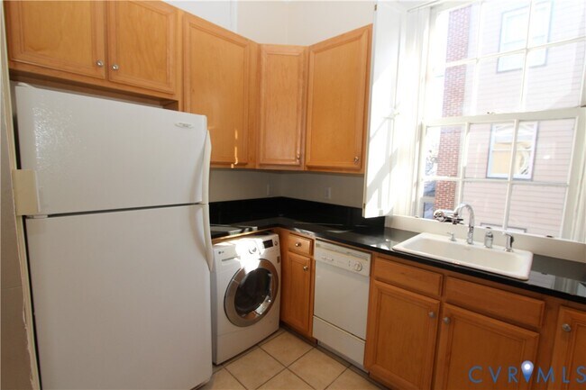 Building Photo - 219 N 19th St