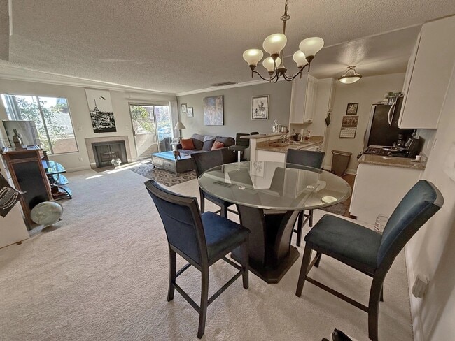 Building Photo - 5000 Whitsett Ave