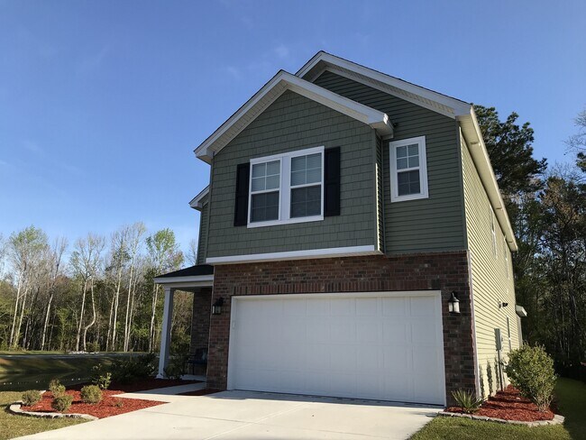 Building Photo - Upgraded 5BR Home in Tupelo with Pond Views