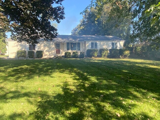 Building Photo - 12125 Fairbanks rd
