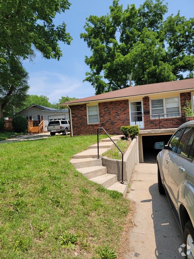 Hill Park Apartments under 1,000 Kansas City, MO 4 Rentals