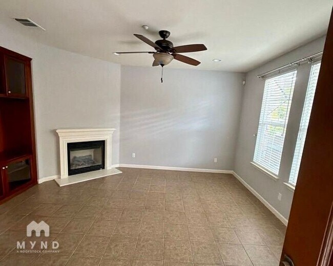 Foto del edificio - 3126 Fioli Way