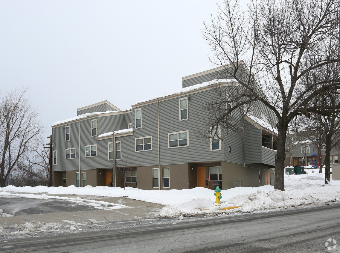 Primary Photo - Hudson Terrace Apartments