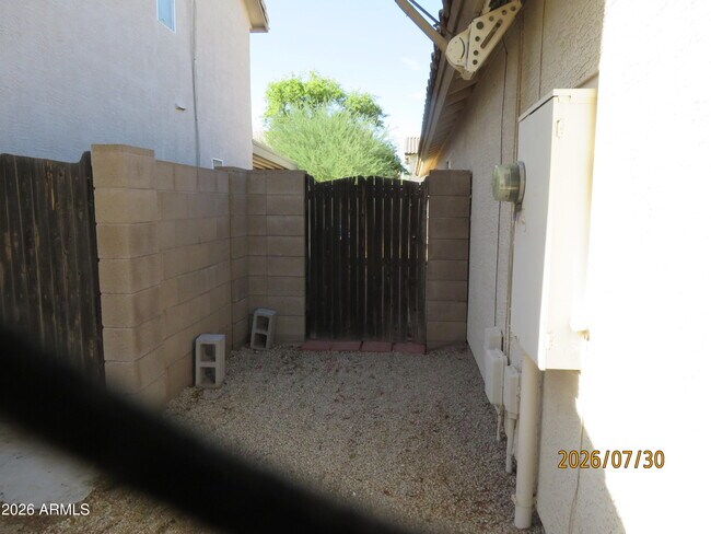 Building Photo - 15446 W Gelding Dr