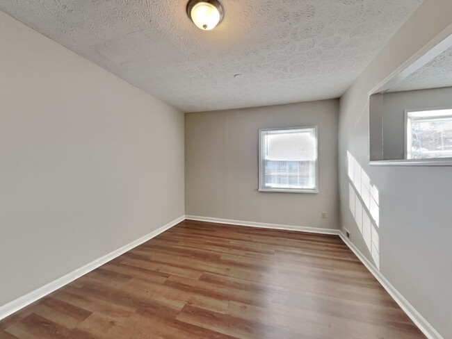 Foto del edificio - Move In Special! Move in by 12/23 and rece...