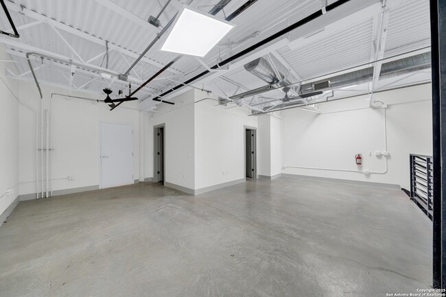 Photo - 215 Coca-Cola Pl House