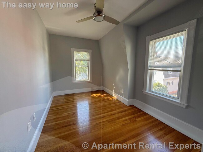 Foto del edificio - 7 Leyden Ave