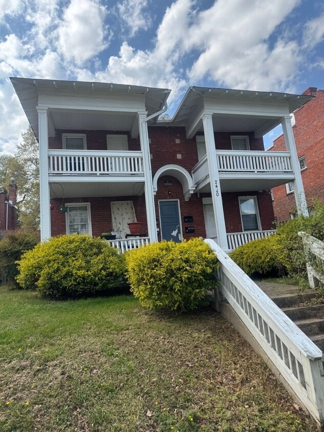 Photo - 2420 Barton Ave