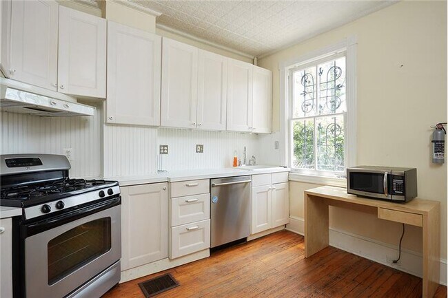 Building Photo - 3308 Prospect St NW