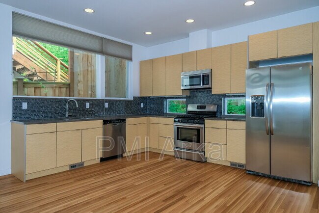 Foto del edificio - 11336 40th Ave NE
