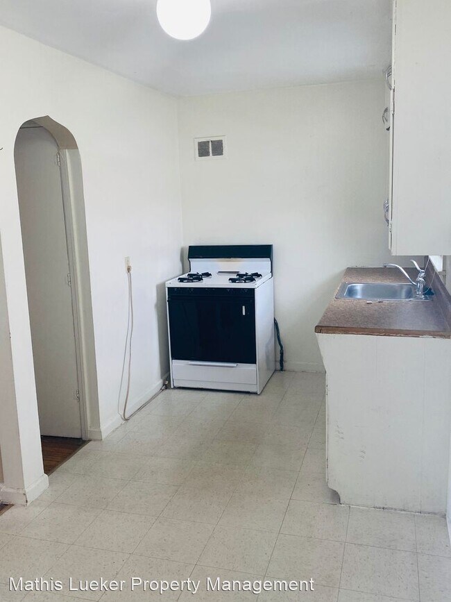 Building Photo - 1 br, 1 bath House - 625 N Adams #2